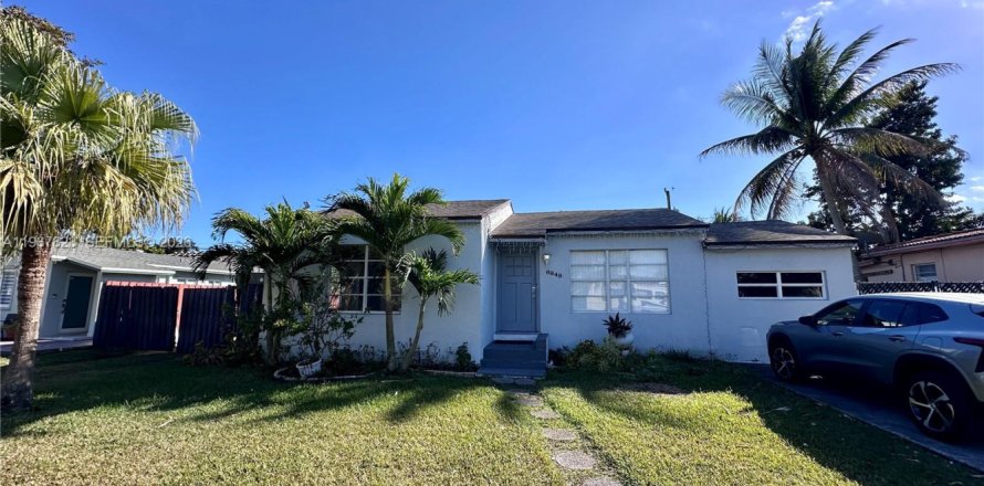 Дом в Майами, Флорида 3 спальни, 205.87м2 № 2029160