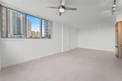 Appartement à louer à Miami, Floride: 2 chambres, 100.15 m2 № 1728835 - photo 27