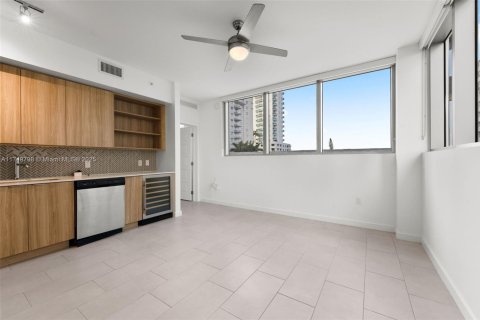 Appartement à louer à Miami, Floride: 2 chambres, 100.15 m2 № 1728835 - photo 22