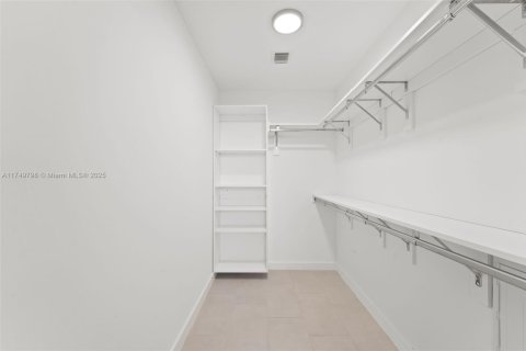 Appartement à louer à Miami, Floride: 2 chambres, 100.15 m2 № 1728835 - photo 4