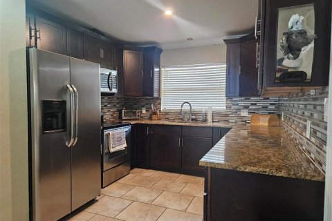 Casa en venta en Bradenton, Florida, 4 dormitorios, 209.12 m2 № 2228395 - foto 6