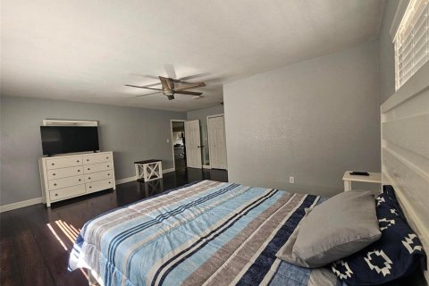 Casa en venta en Bradenton, Florida, 4 dormitorios, 209.12 m2 № 2228395 - foto 10