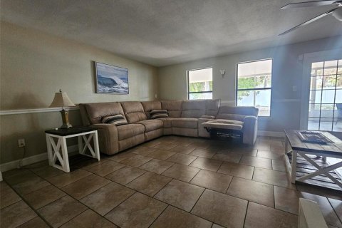 Casa en venta en Bradenton, Florida, 4 dormitorios, 209.12 m2 № 2228395 - foto 29