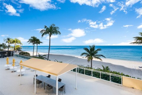 Condominio en venta en Fort Lauderdale, Florida, 1 dormitorio, 101.08 m2 № 1985596 - foto 8