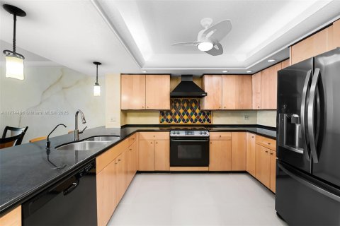 Condominio en venta en Fort Lauderdale, Florida, 1 dormitorio, 101.08 m2 № 1985596 - foto 7