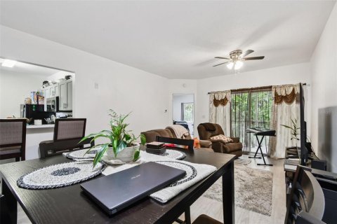 Copropriété à vendre à Riverview, Floride: 3 chambres, 106.93 m2 № 1902616 - photo 11