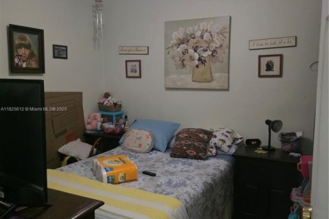 Casa en venta en Miami, Florida, 3 dormitorios, 136.75 m2 № 1942114 - foto 9