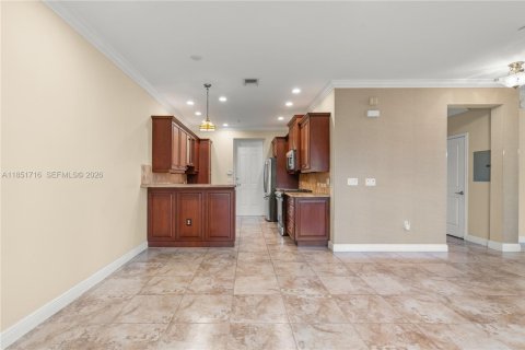 Townhouse in Sunrise, Florida 3 bedrooms, 188.13 sq.m. № 2172374 - photo 16
