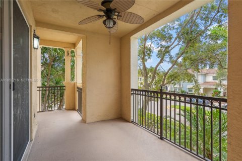 Townhouse in Sunrise, Florida 3 bedrooms, 188.13 sq.m. № 2172374 - photo 26