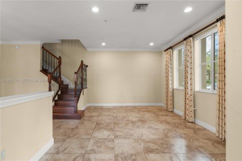 Townhouse in Sunrise, Florida 3 bedrooms, 188.13 sq.m. № 2172374 - photo 8