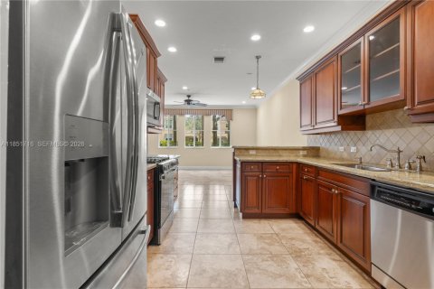 Townhouse in Sunrise, Florida 3 bedrooms, 188.13 sq.m. № 2172374 - photo 19