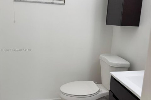 Купить кондоминиум в Серфсайд, Флорида 1 спальня, 75.25м2, № 1777719 - фото 15