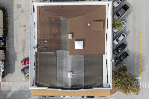 Commercial property in Kissimmee, Florida 1494.15 sq.m. № 2104918 - photo 2
