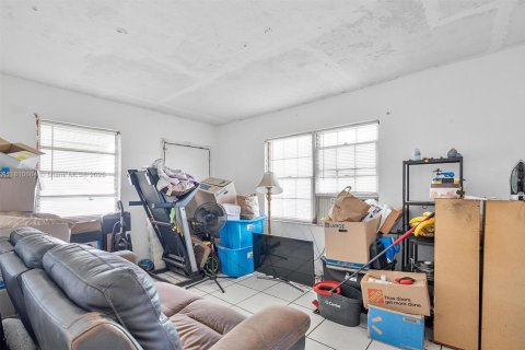 House in Miami, Florida 2 bedrooms, 60.39 sq.m. № 1755760 - photo 6