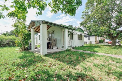 House in Miami, Florida 2 bedrooms, 60.39 sq.m. № 1755760 - photo 11