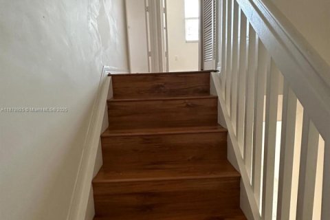 Touwnhouse à louer à Doral, Floride: 2 chambres, 91.04 m2 № 1922291 - photo 14