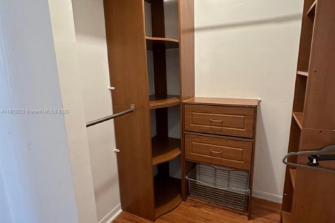 Touwnhouse à louer à Doral, Floride: 2 chambres, 91.04 m2 № 1922291 - photo 19