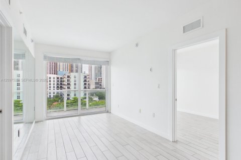 Copropriété à louer à Miami, Floride: 2 chambres, 75.62 m2 № 2407337 - photo 17