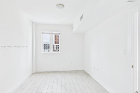 Copropriété à louer à Miami, Floride: 2 chambres, 75.62 m2 № 2407337 - photo 14