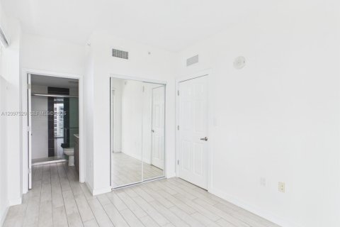 Copropriété à louer à Miami, Floride: 2 chambres, 75.62 m2 № 2407337 - photo 19