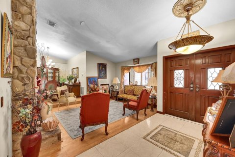 House in Coral Springs, Florida 4 bedrooms, 242.38 sq.m. № 2247045 - photo 6