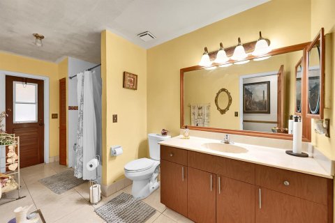 House in Coral Springs, Florida 4 bedrooms, 242.38 sq.m. № 2247045 - photo 30