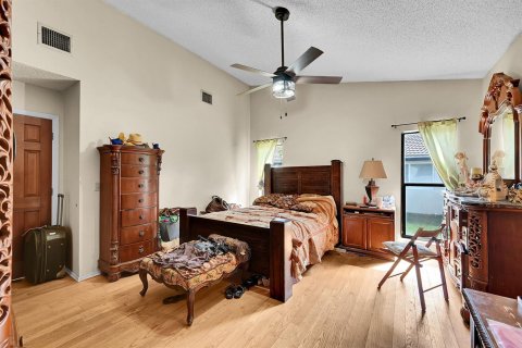House in Coral Springs, Florida 4 bedrooms, 242.38 sq.m. № 2247045 - photo 23