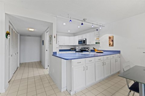 Copropriété à vendre à Gainesville, Floride: 3 chambres, 155.15 m2 № 1526573 - photo 10