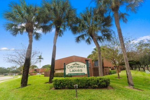 Adosado en venta en Cooper City, Florida, 2 dormitorios, 117.43 m2 № 1480095 - foto 1