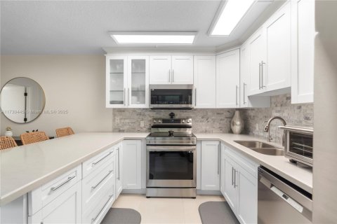 Adosado en venta en Cooper City, Florida, 2 dormitorios, 117.43 m2 № 1480095 - foto 17