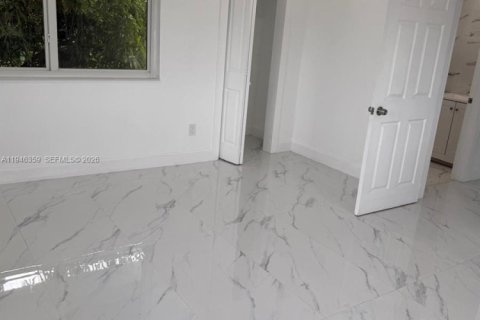 Снять в аренду квартиру в Опа-Локка, Флорида 2 спальни, 273.32м2, № 2002617 - фото 15