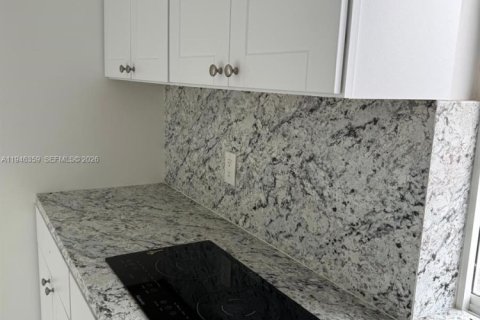 Снять в аренду квартиру в Опа-Локка, Флорида 2 спальни, 273.32м2, № 2002617 - фото 4