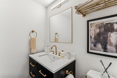 Condominio en alquiler en Tampa, Florida, 3 dormitorios, 329.43 m2 № 2355149 - foto 11
