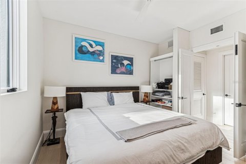 Condominio en alquiler en Tampa, Florida, 3 dormitorios, 329.43 m2 № 2355149 - foto 26