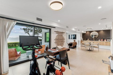 Condominio en alquiler en Tampa, Florida, 3 dormitorios, 329.43 m2 № 2355149 - foto 24