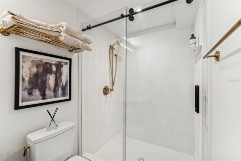 Condominio en alquiler en Tampa, Florida, 3 dormitorios, 329.43 m2 № 2355149 - foto 10