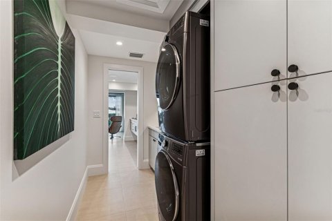 Condominio en alquiler en Tampa, Florida, 3 dormitorios, 329.43 m2 № 2355149 - foto 14