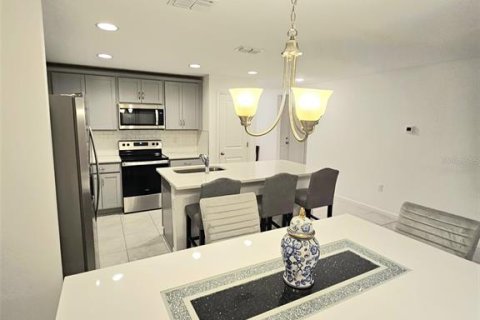 House in Haines City, Florida 4 bedrooms, 148.46 sq.m. № 1917238 - photo 10