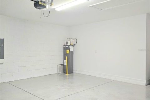 House in Haines City, Florida 4 bedrooms, 148.46 sq.m. № 1917238 - photo 14