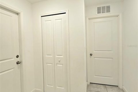 House in Haines City, Florida 4 bedrooms, 148.46 sq.m. № 1917238 - photo 16