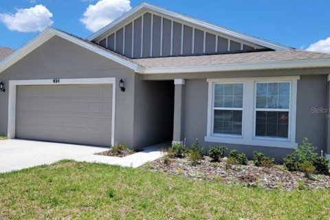 House in Haines City, Florida 4 bedrooms, 148.46 sq.m. № 1917238 - photo 1
