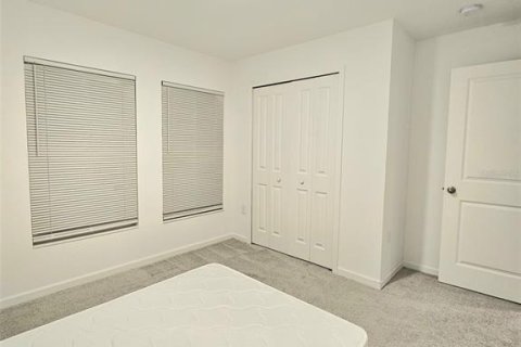 House in Haines City, Florida 4 bedrooms, 148.46 sq.m. № 1917238 - photo 8