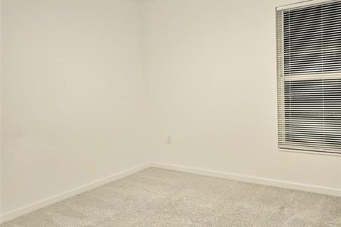 House in Haines City, Florida 4 bedrooms, 148.46 sq.m. № 1917238 - photo 7