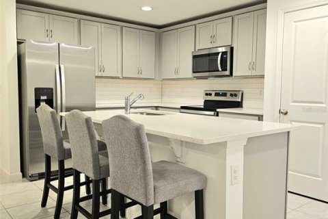 House in Haines City, Florida 4 bedrooms, 148.46 sq.m. № 1917238 - photo 12