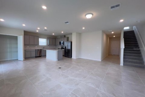 Casa en alquiler en Davenport, Florida, 4 dormitorios, 205.96 m2 № 1919437 - foto 2