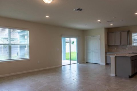 Casa en alquiler en Davenport, Florida, 4 dormitorios, 205.96 m2 № 1919437 - foto 3