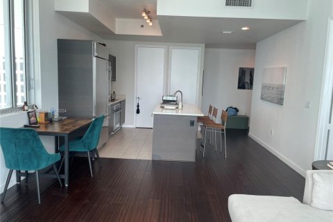 Condo in Miami, Florida, 1 bedroom  № 1859660 - photo 6