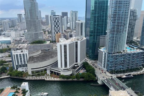 Condo in Miami, Florida, 1 bedroom  № 1859660 - photo 3