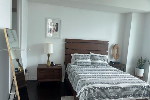 Condo in Miami, Florida, 1 bedroom  № 1859660 - photo 18