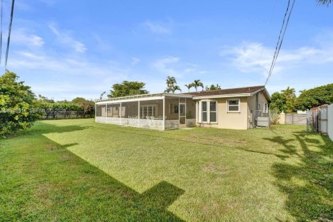 Villa ou maison à vendre à Miami, Floride: 3 chambres, 197.32 m2 № 2257192 - photo 27